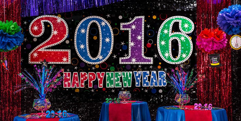 New Year's Eve Scene Setters & Decorating Kits Party City