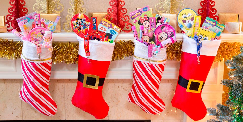 Christmas Party Favors & Christmas Activities - Party City